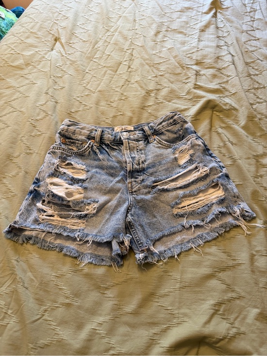 We The Free Pants - we the free blue distressed denim shorts, Size 25